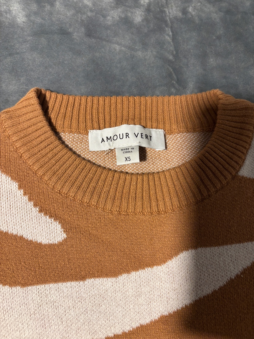 Amour Vert Adelola Crewneck Zebra Print Rust and Cream Sweater XS - Picture 5 of 9
